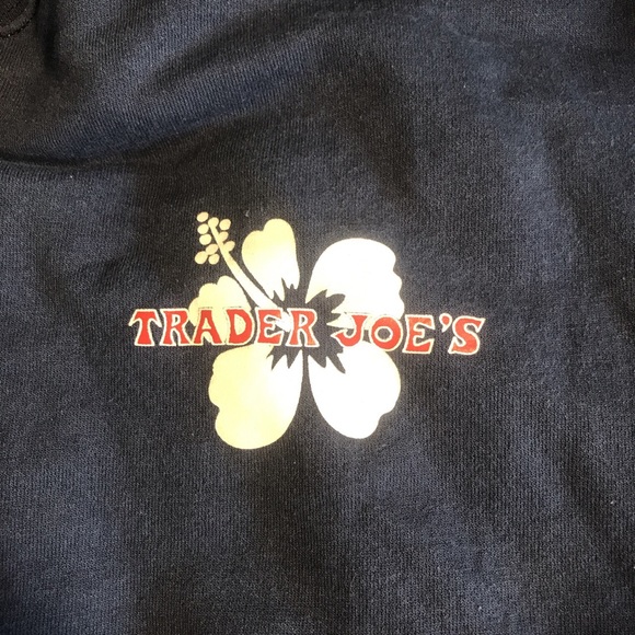 Trader Joes Hawaii 80s crewneck - Picture 2 of 3